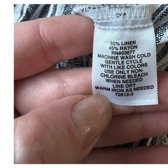 NWT Liz Claiborne | Linen-Blend Blue + White Striped Romper | Size XL - Picture 8 of 8